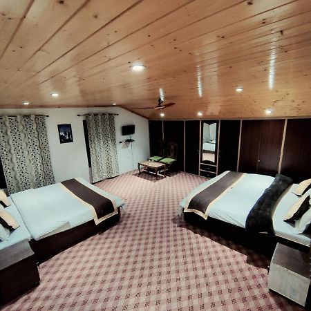 Sheesha Residency Hotell Srīnagar Eksteriør bilde