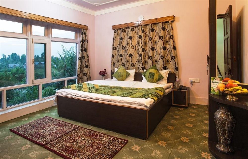 Sheesha Residency Hotell Srīnagar Eksteriør bilde