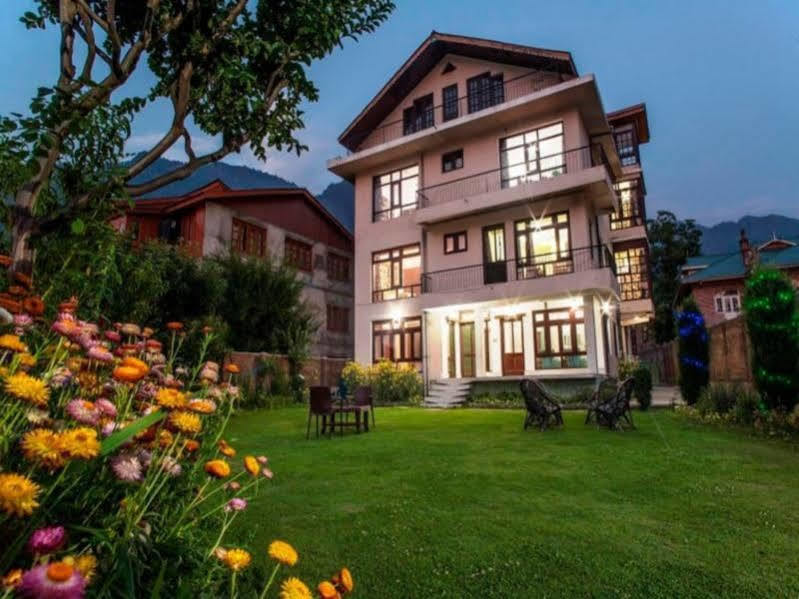 Sheesha Residency Hotell Srīnagar Eksteriør bilde